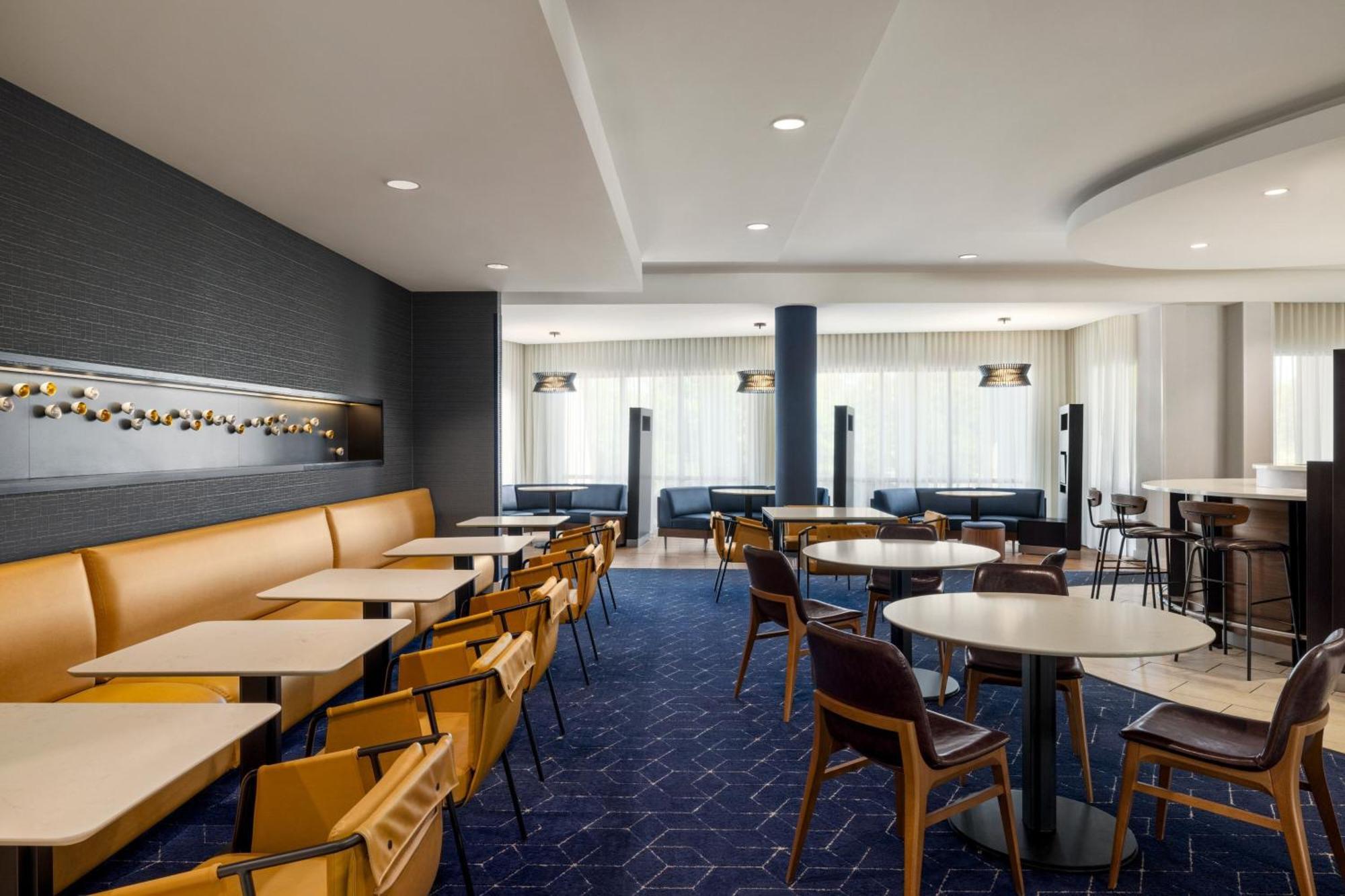 Courtyard By Marriott Arena