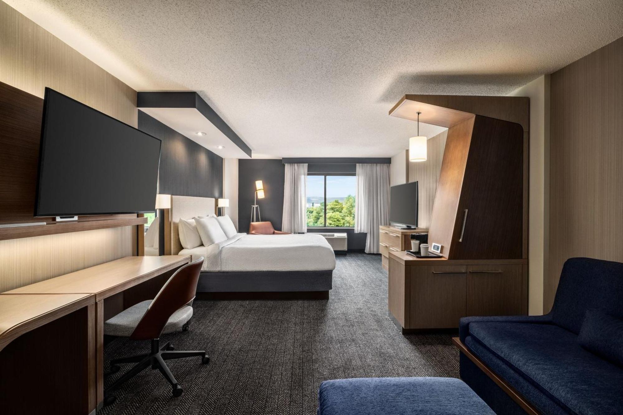Courtyard By Marriott Arena