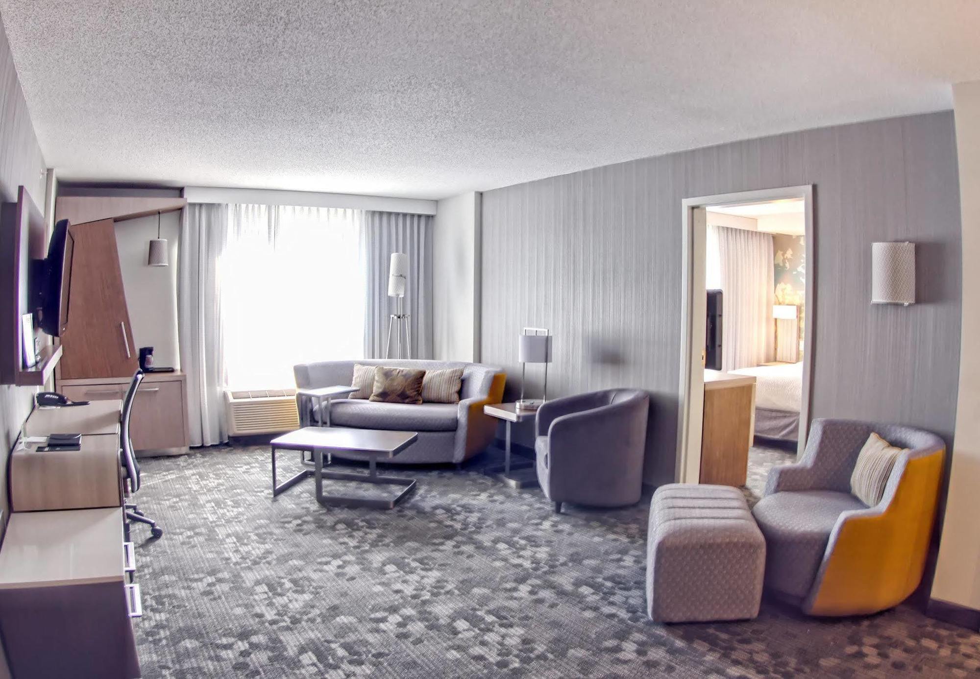 Courtyard By Marriott Arena