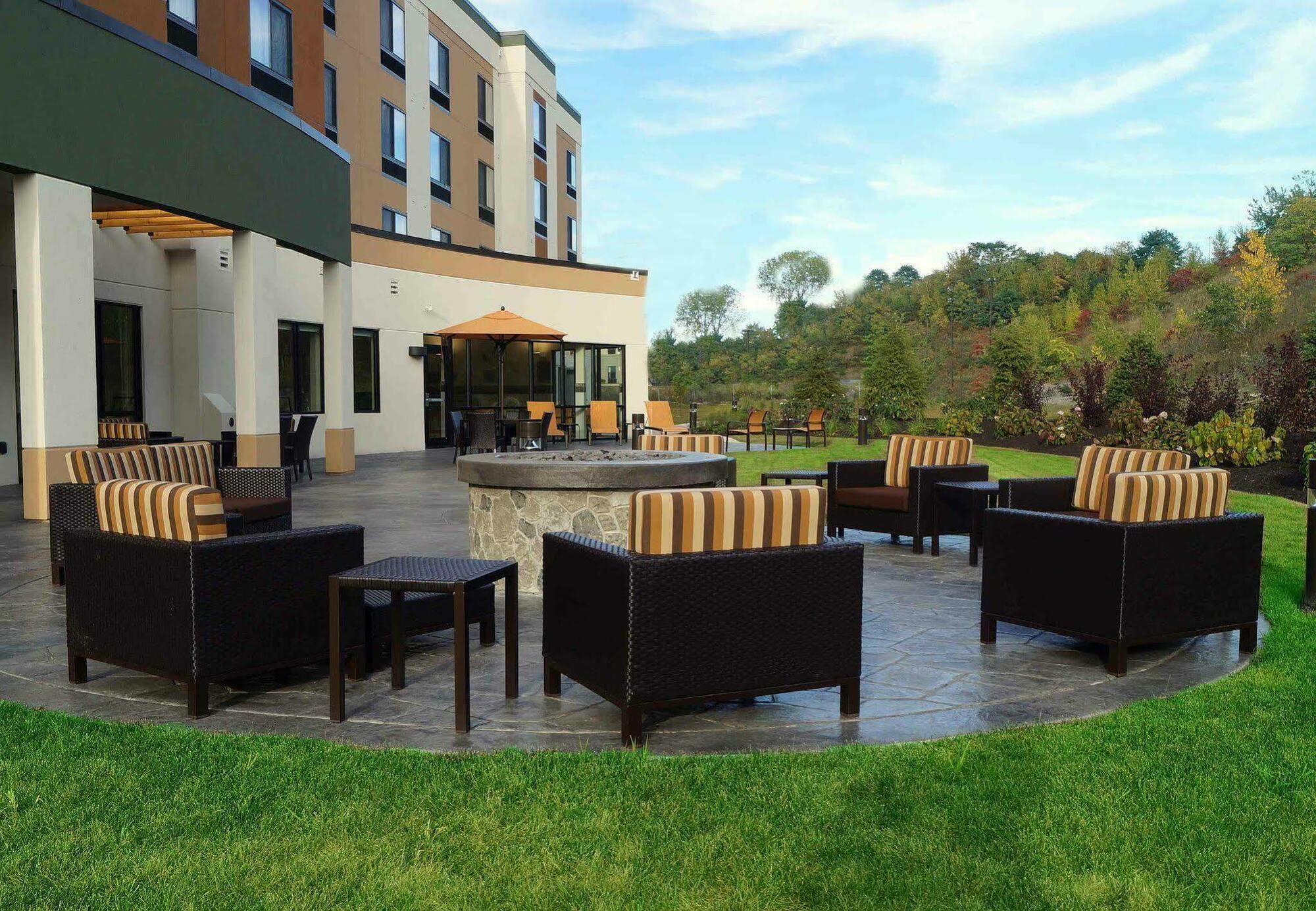 Courtyard By Marriott Arena Hotel 3*