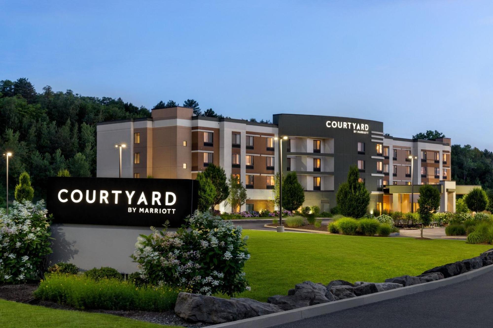 Courtyard By Marriott Arena 3*