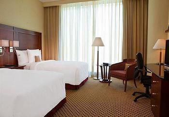 Hotel Courtyard By Marriott Arena 3*